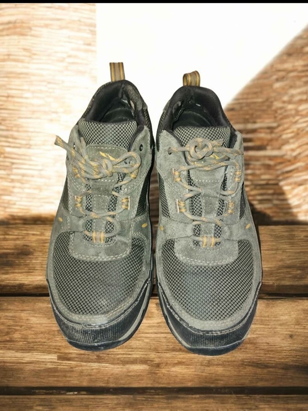 L.L. Bean Men's Gray and Tan Mesh Suede Athletic Sneakers